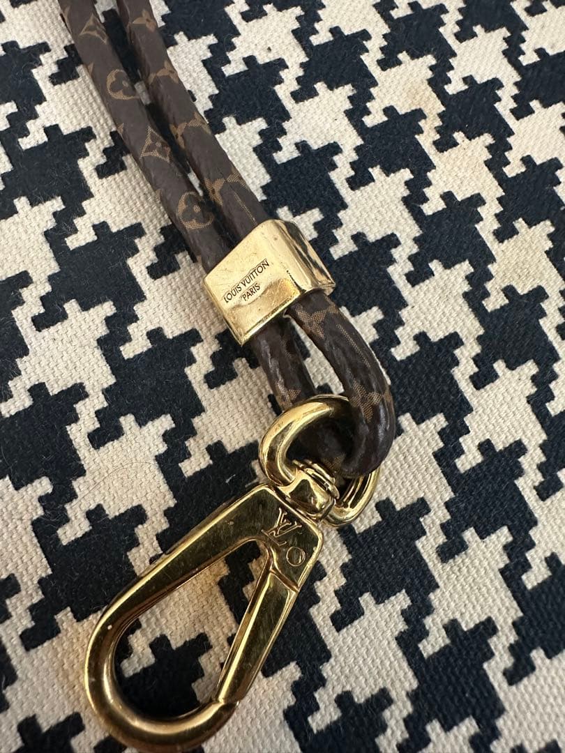 ヴィトン　フォンホルダー・ルイーズ　モノグラム　ストラップのみ