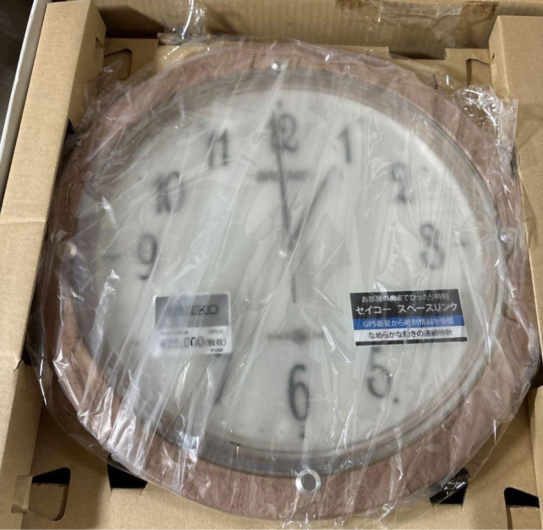 SEIKO 掛時計　GP212A 衛星電波クロック