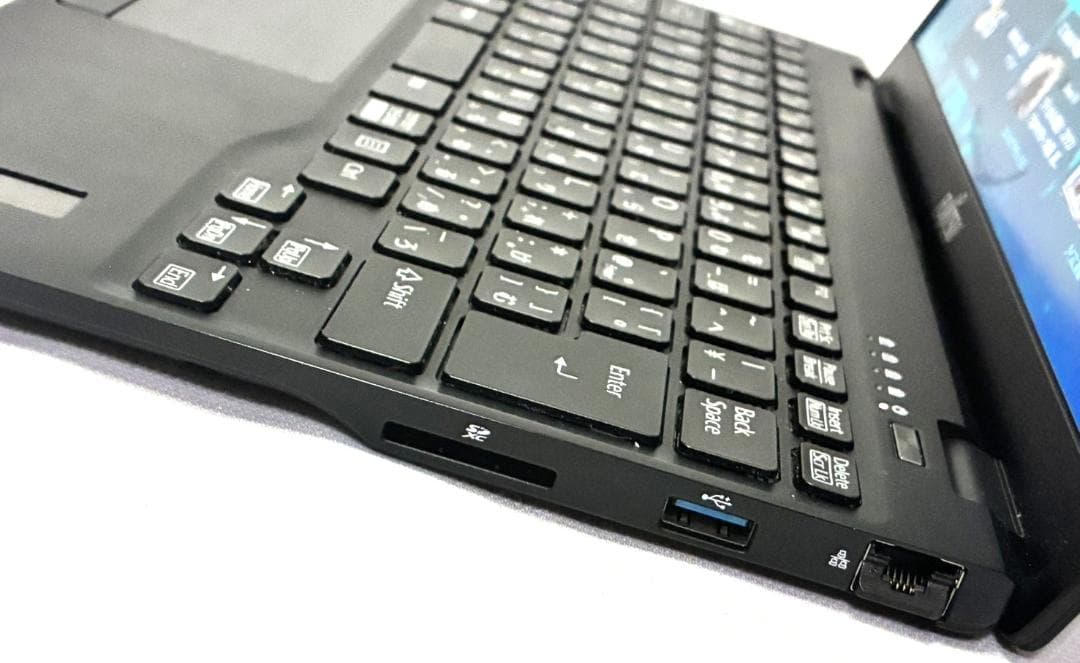 美品 2021年 軽量 薄型 LIFEBOOK U9311/FX i5 11世代