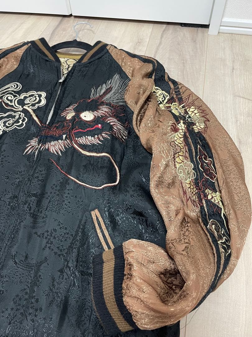 スカジャン 金色と黒色 龍刺繍　リバーシブル　茶色と黒色