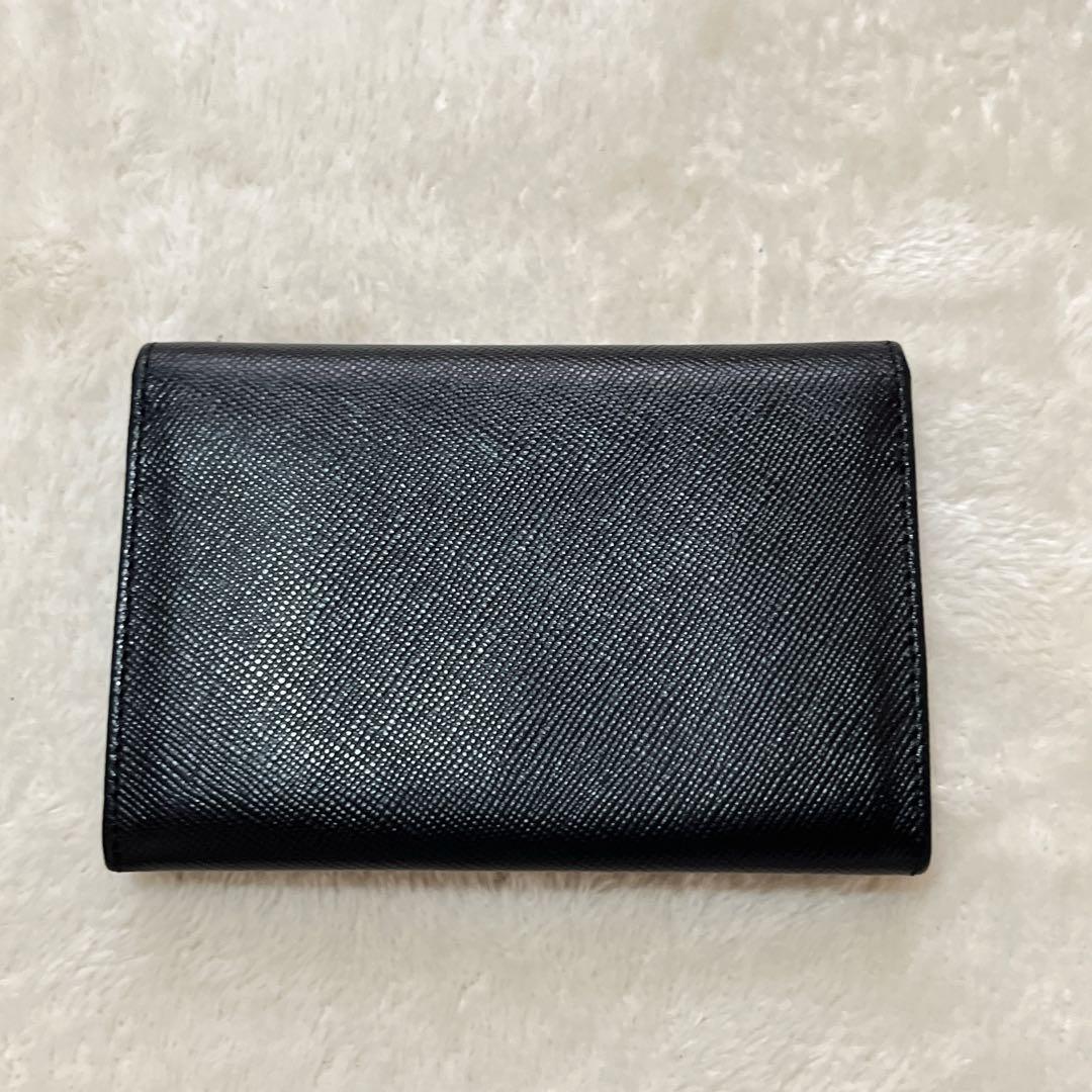 【極美品】PRADA ケース サフィアーノレザー ブラック　三角ロゴ