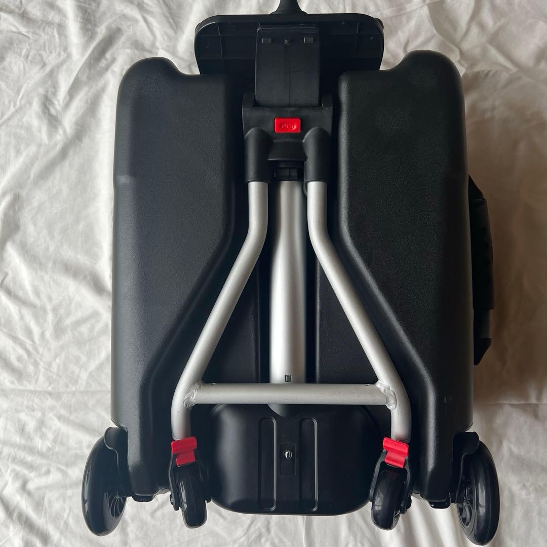 Q-BOX ブラック　乗れるスーツケース