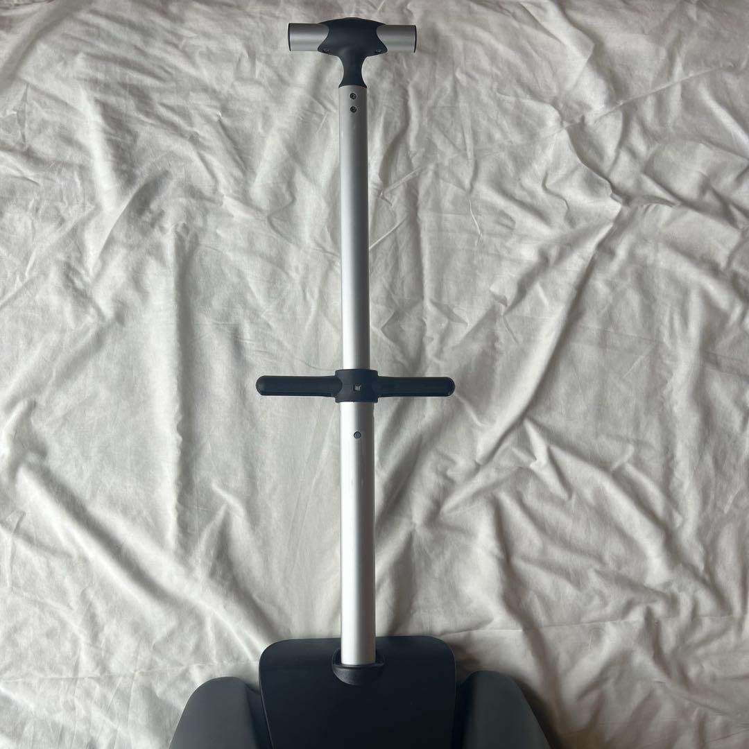 Q-BOX ブラック　乗れるスーツケース