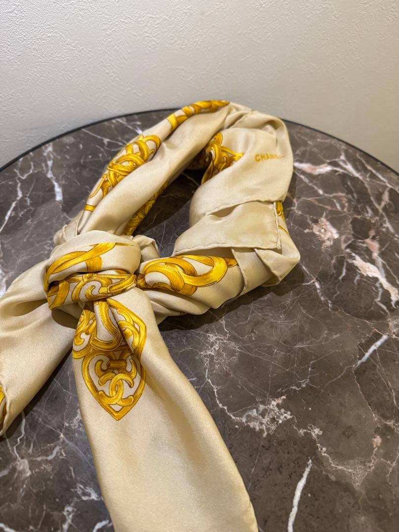 ★【美品】CHANEL シルクスカーフ ベージュ・ゴールド USED品★