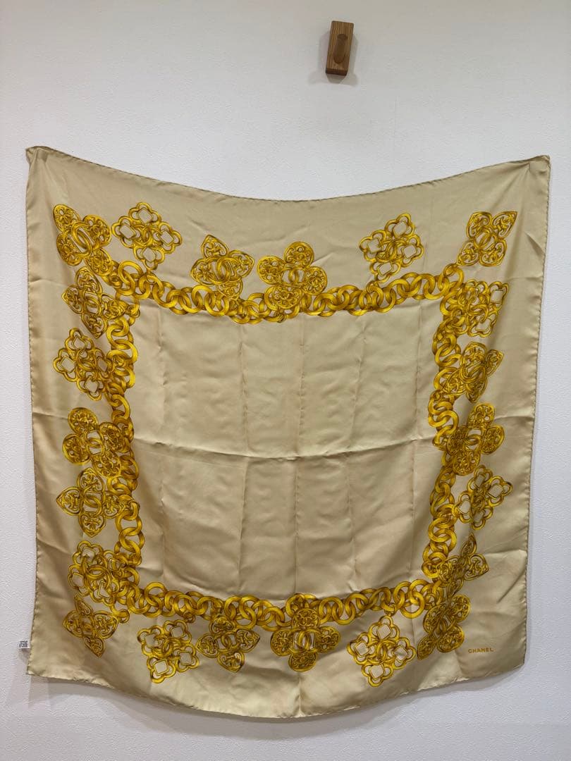 ★【美品】CHANEL シルクスカーフ ベージュ・ゴールド USED品★