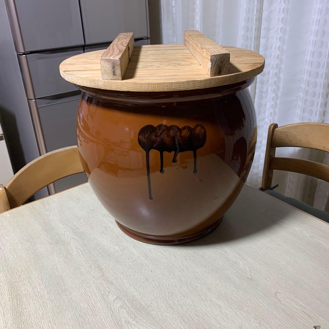 壺　かめ　陶器製　丸壺