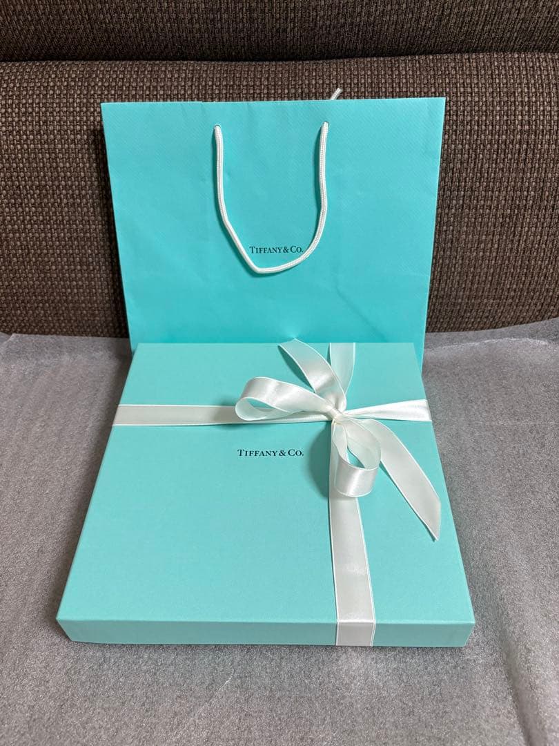 新品未使用 ティファニー ブルーボックス プレート 1枚（24x24cm）