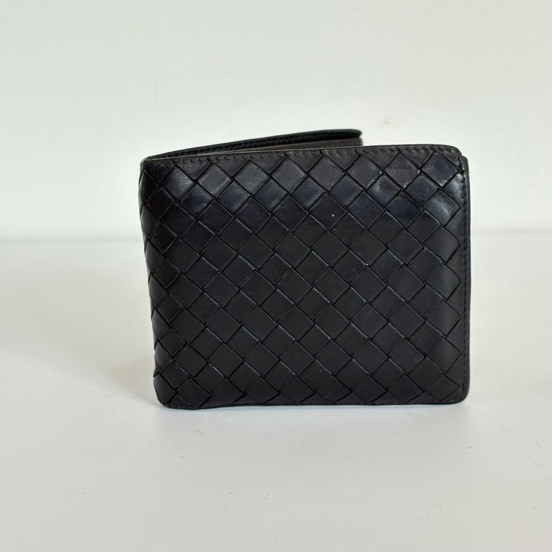 黒のレザー二つ折り財布　ボッテガ