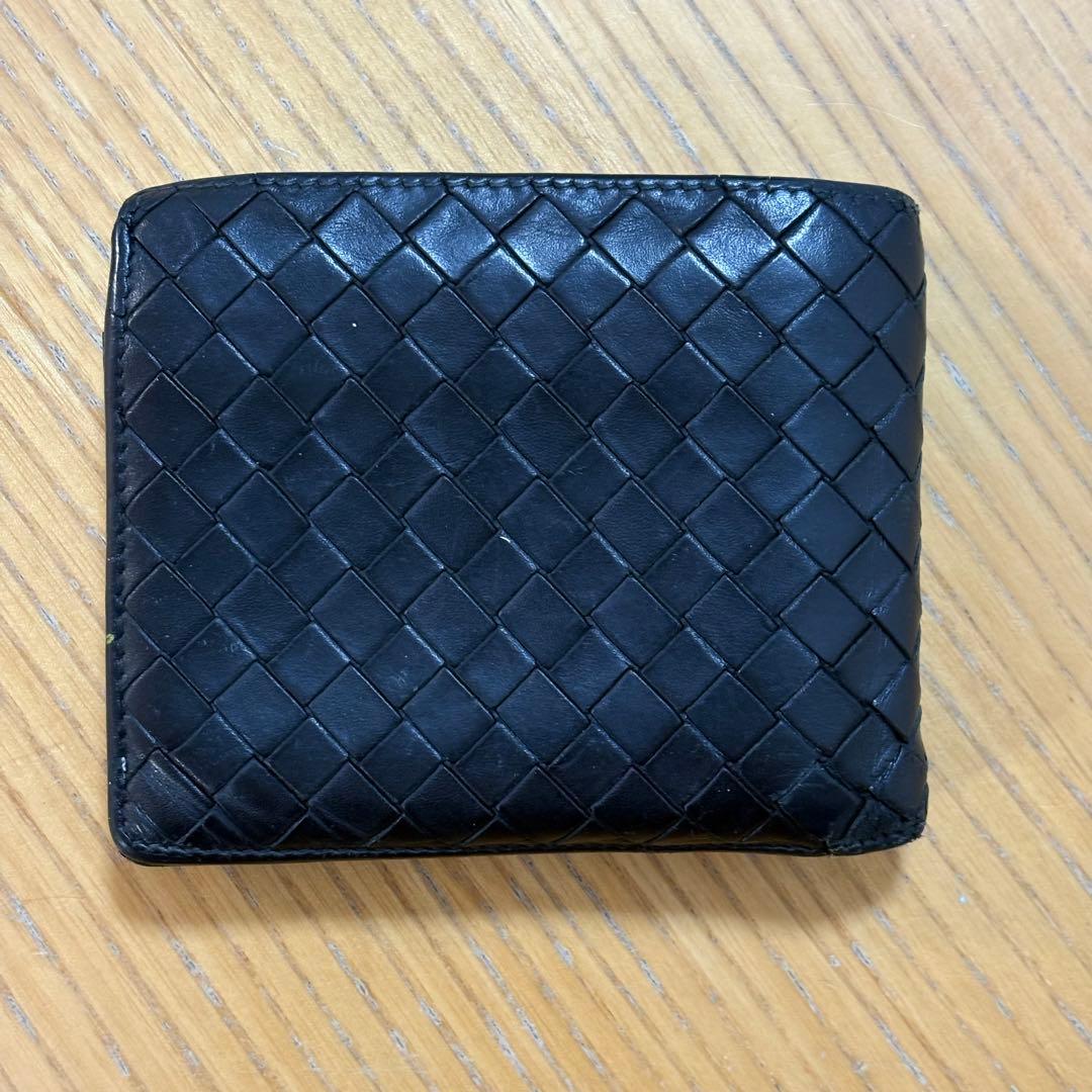 黒のレザー二つ折り財布　ボッテガ