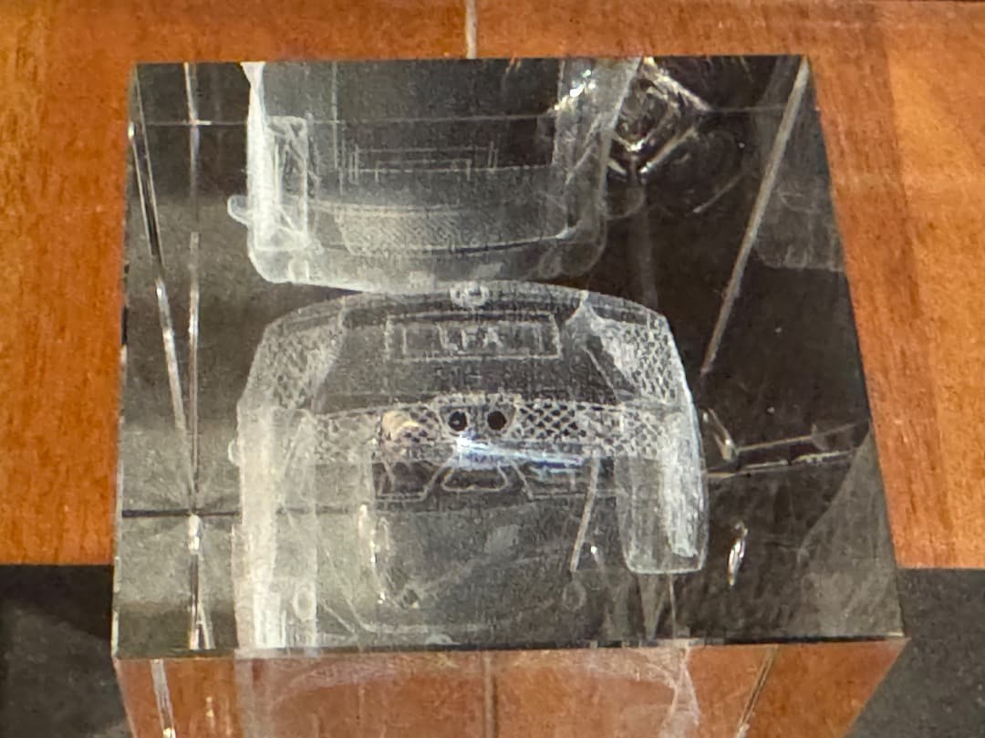 非売品レクサスLFAレーザークリスタル