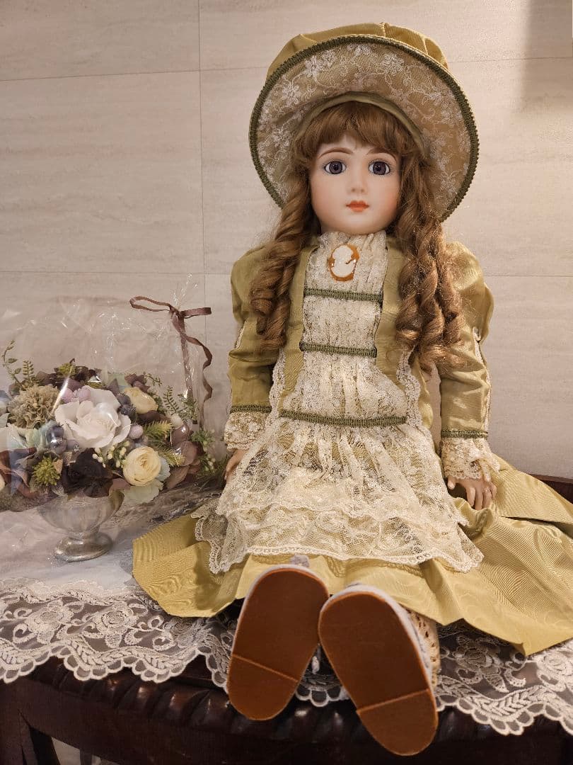 【chichi】 ˙⋆❀⋆˙A・T／アーテー☆菫色の瞳˖ . ݁❀. ݁₊