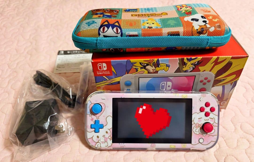 Nintendo Switch Lite・シナモロールデコ／どうぶつの森ケース付