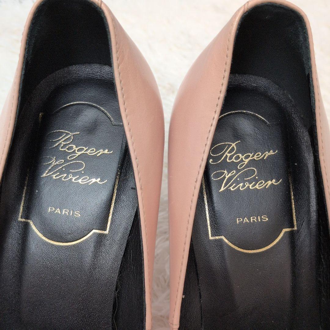 【美品】ロジェヴィヴィエ　スクエアバックル　ポインテッドトゥ　ピンヒール