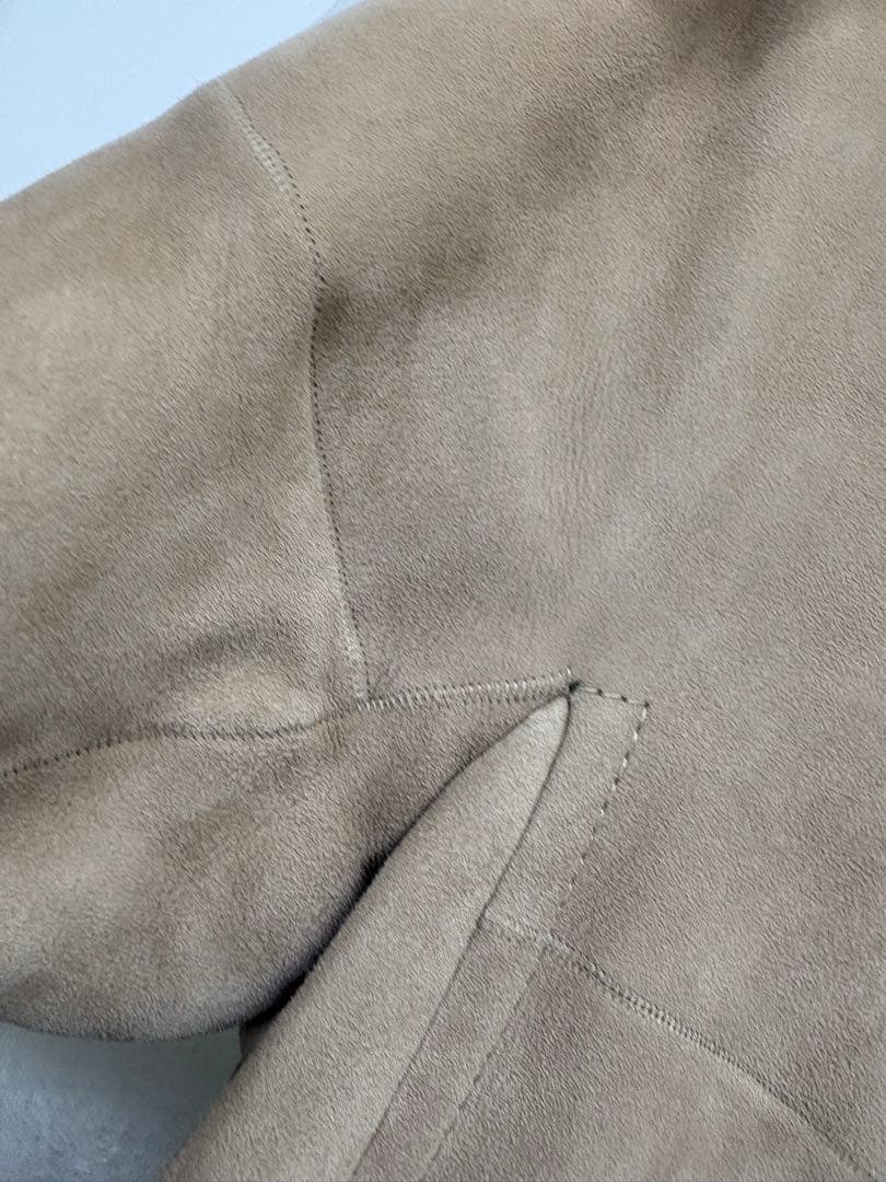 マックスマーラの　ムートンコート