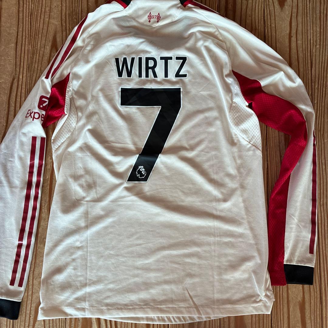 リヴァプール　ユニフォーム　ヴィルツ　7