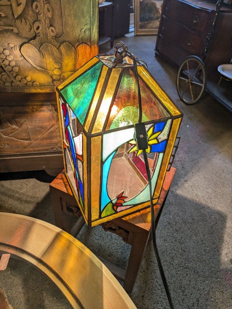 ☆値下げ☆ステンドグラス　ハウス型ランプ　インテリア　照明　ライト　照明