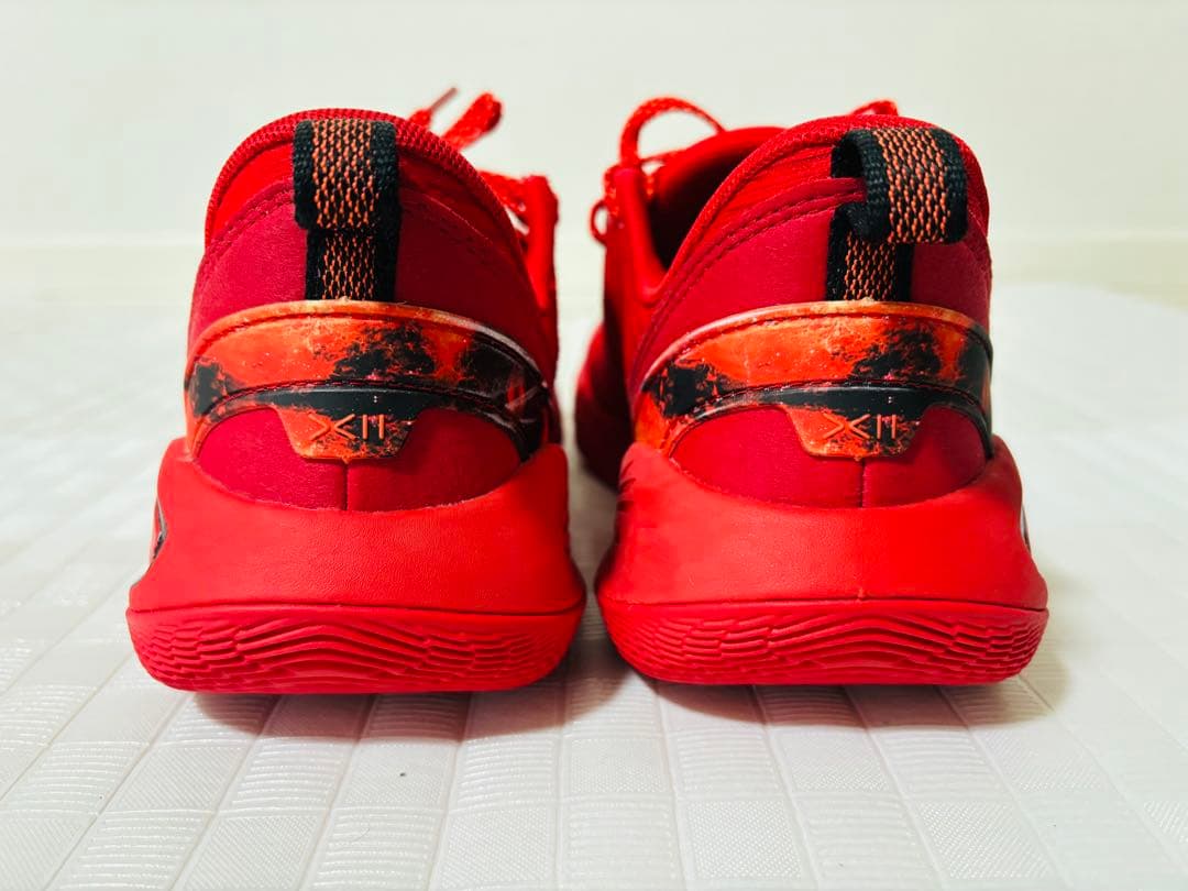 UNDER　ARMOUR　カリー12〈SPARK〉