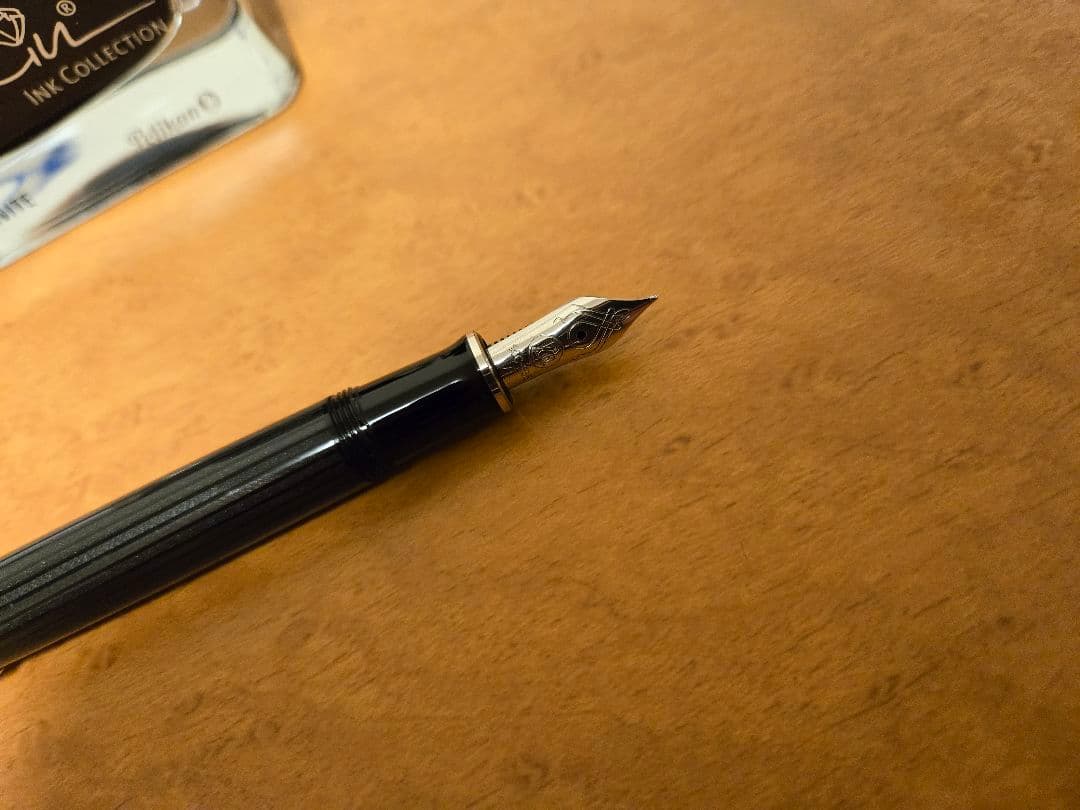 Pelikan ペリカン スーベレーン M405 万年筆（F細字）