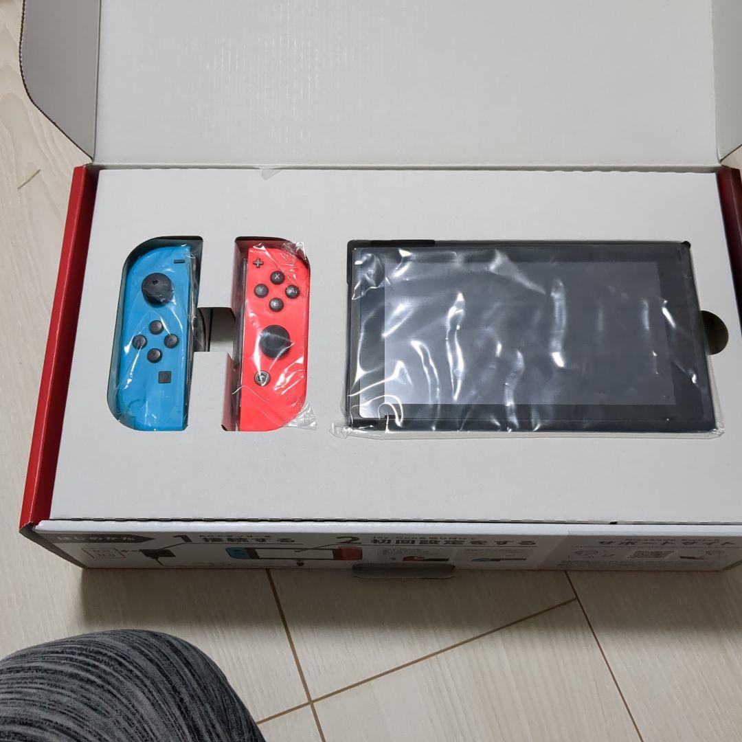 保管状態良好　Nintendo Switch 本体 青/赤 ジョイコン付き