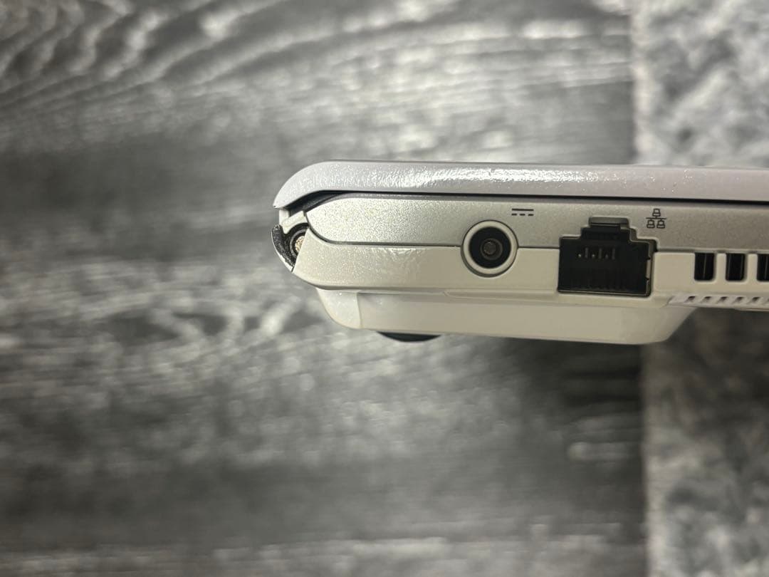 富士通 LIFEBOOK SH75/X 軽量モデル