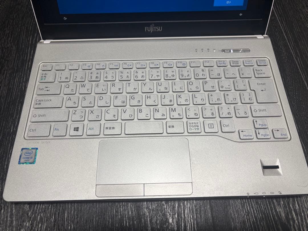 富士通 LIFEBOOK SH75/X 軽量モデル