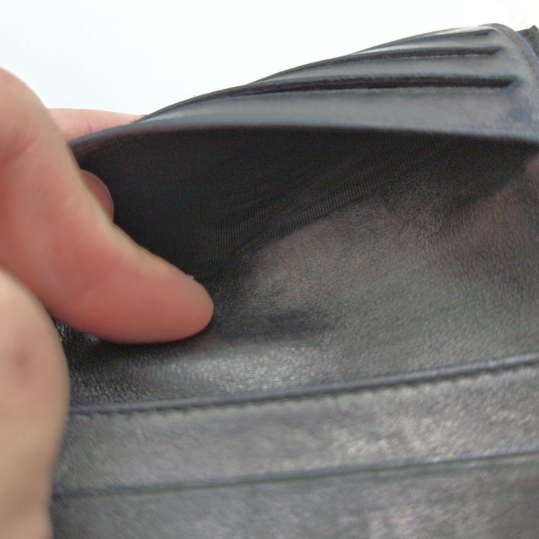 シャネル　キャビアスキン　ココマーク　二つ折り財布　CHANEL