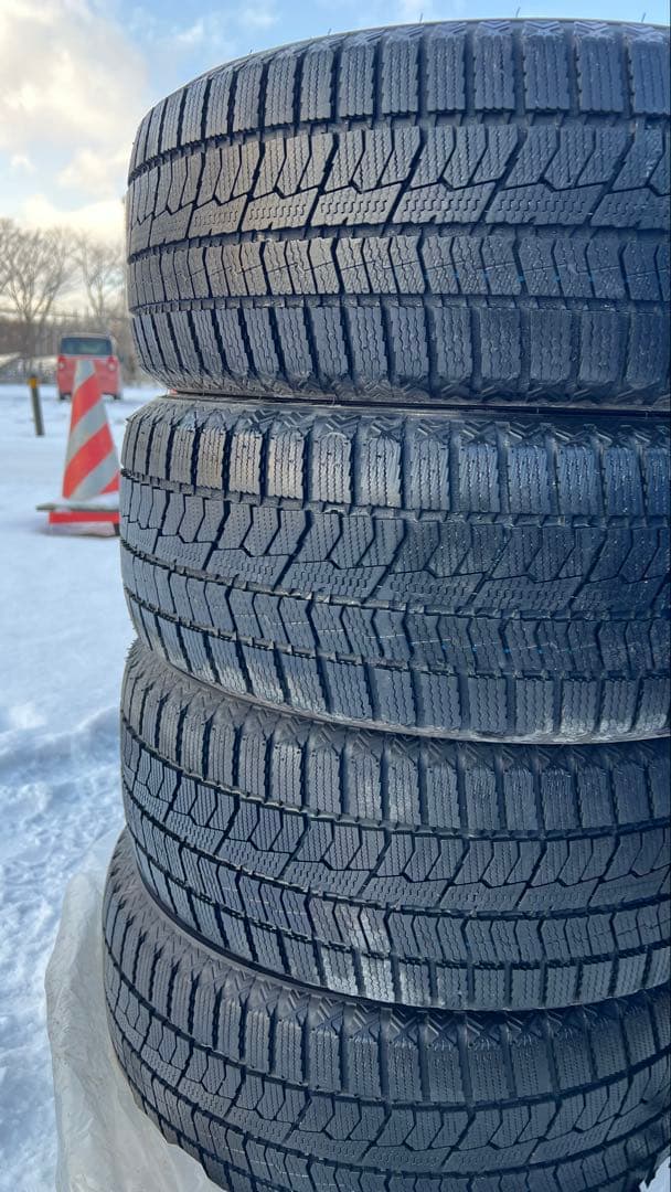 2025年製　スタッドレスタイヤ(2本/4本中)②