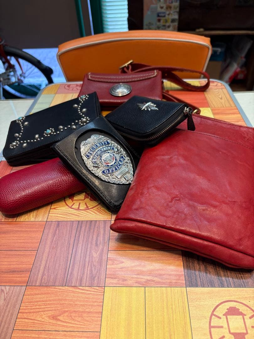 貴重　本革レザー財布　ムーミン　シルバー付　幸運の赤サイフ