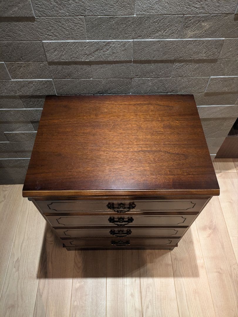 【カリモク】4段チェスト 木製 タンス 箪笥 クラシック アンティーク調