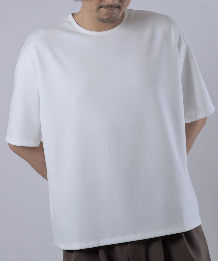 ホワイト オーバーサイズ Tシャツ