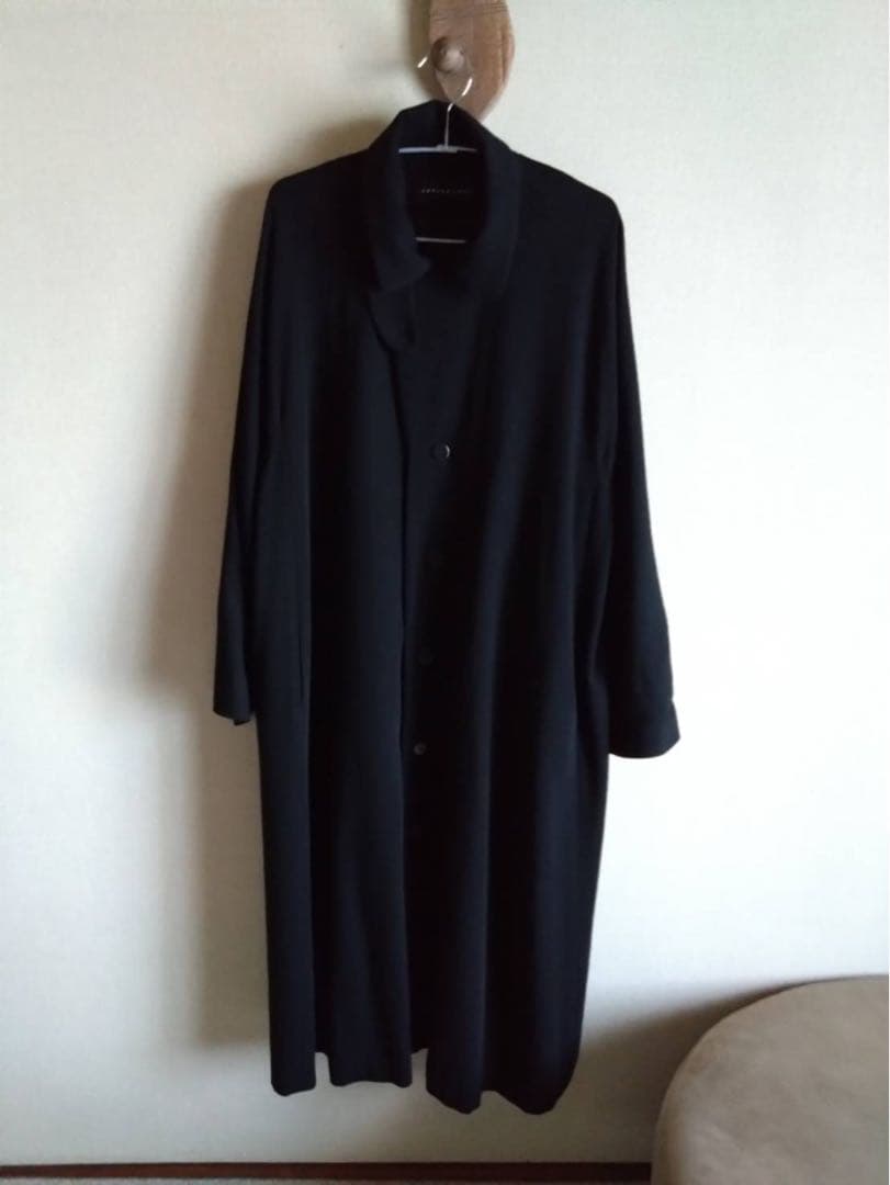 ヨーガンレールのブラック ロングコート