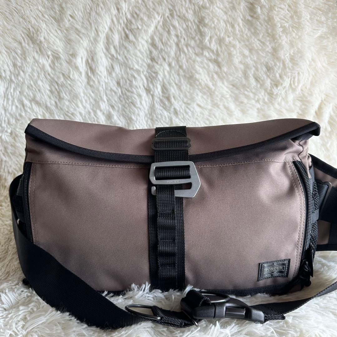 【極美品】PORTER ポーター GRIP ボディーバック ウエストバック