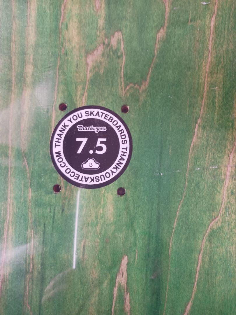 スケートボード　デッキ　7.5