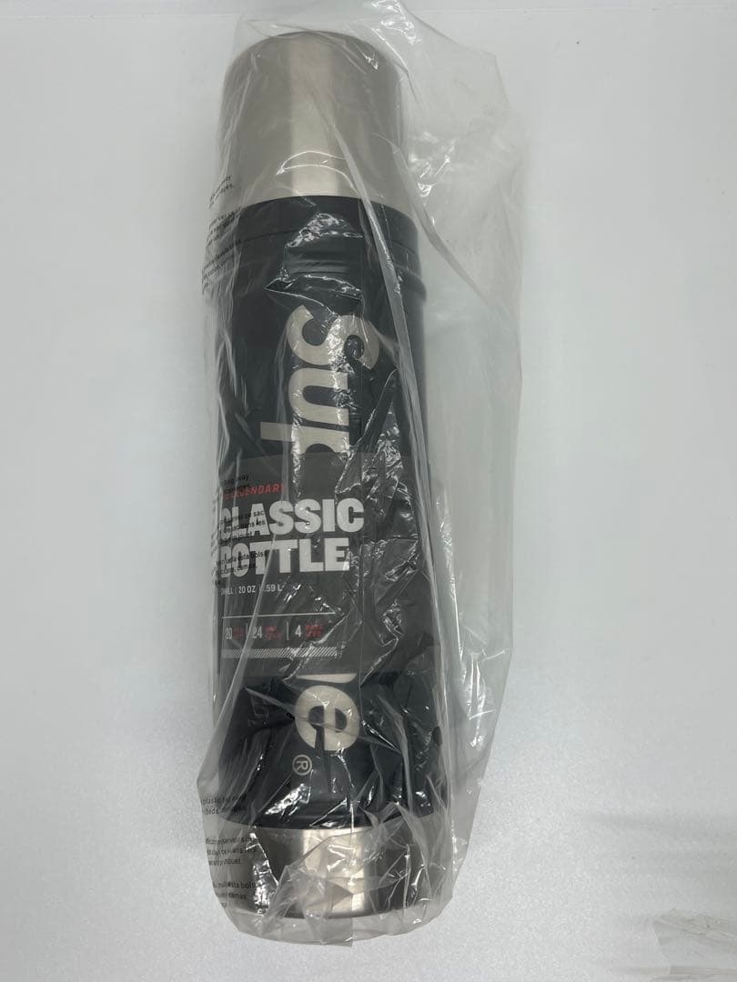【新品】Supreme Stanley 20oz Bottle 黒　水筒