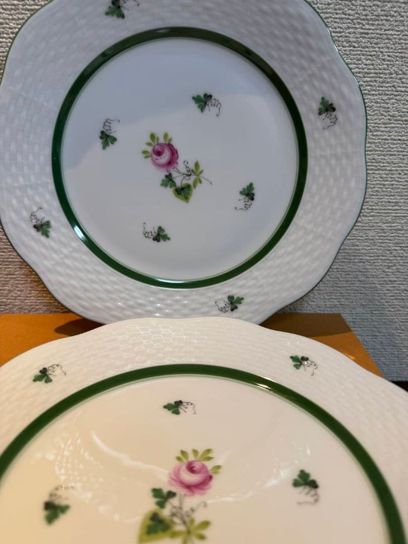 ヘレンド　ウィーンの薔薇　デザートプレート２枚セット