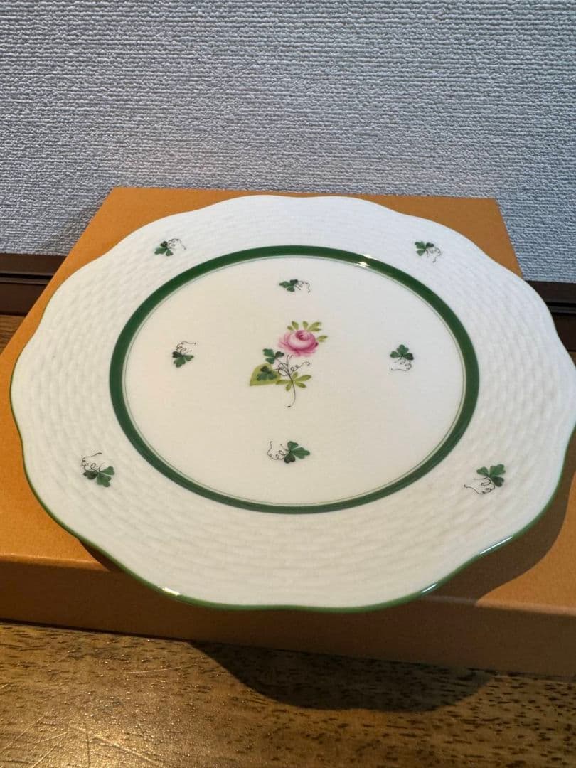ヘレンド　ウィーンの薔薇　デザートプレート２枚セット