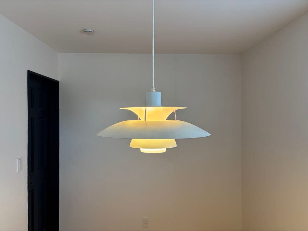 ルイスポールセン　PH5 クラシックホワイト