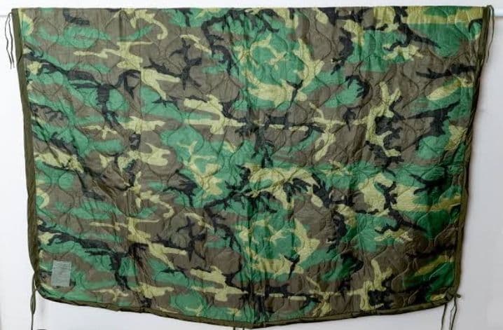 迷彩キルティング毛布大判68年 ミリタリーポンチョライナー ブランケットひざ掛け