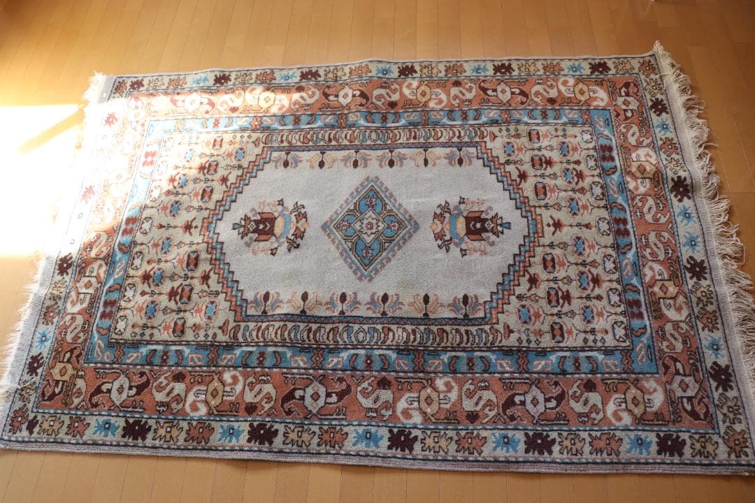 ＜１点物＞　ヴィンテージラグ　ペルシャ絨毯　１８６×１２９cm