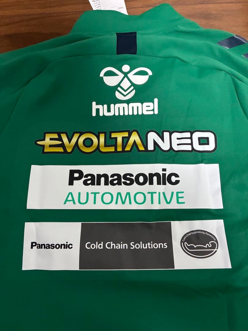 ガンバ大阪　PROトレーニングハーフジップトップ　サイズL 新品タグ付 値下げ