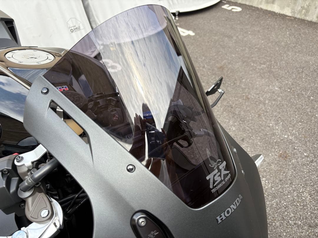 cbr600rr TSRスクリーン スモーク　2020〜