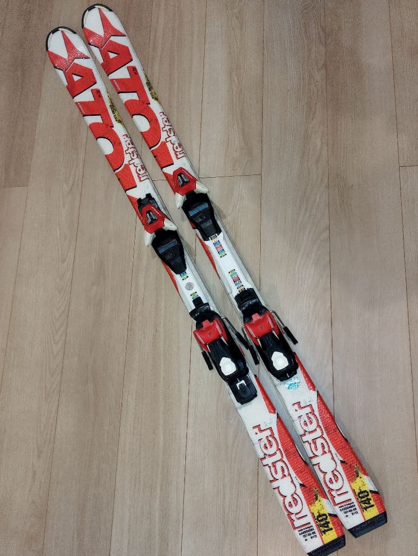 ATOMIC Redster 140ジュニアスキー板 ストック追加可能