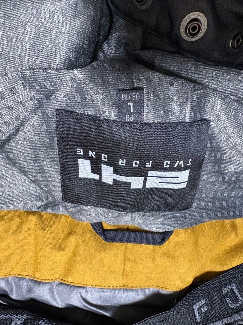 241 スノボ　ウェア　メンズ　Lサイズ