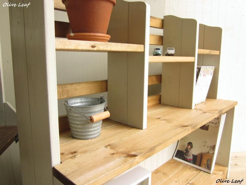 サイズ、デザインオーダー可！お子様目線ラックシャビーホワイト無垢材●受注製作