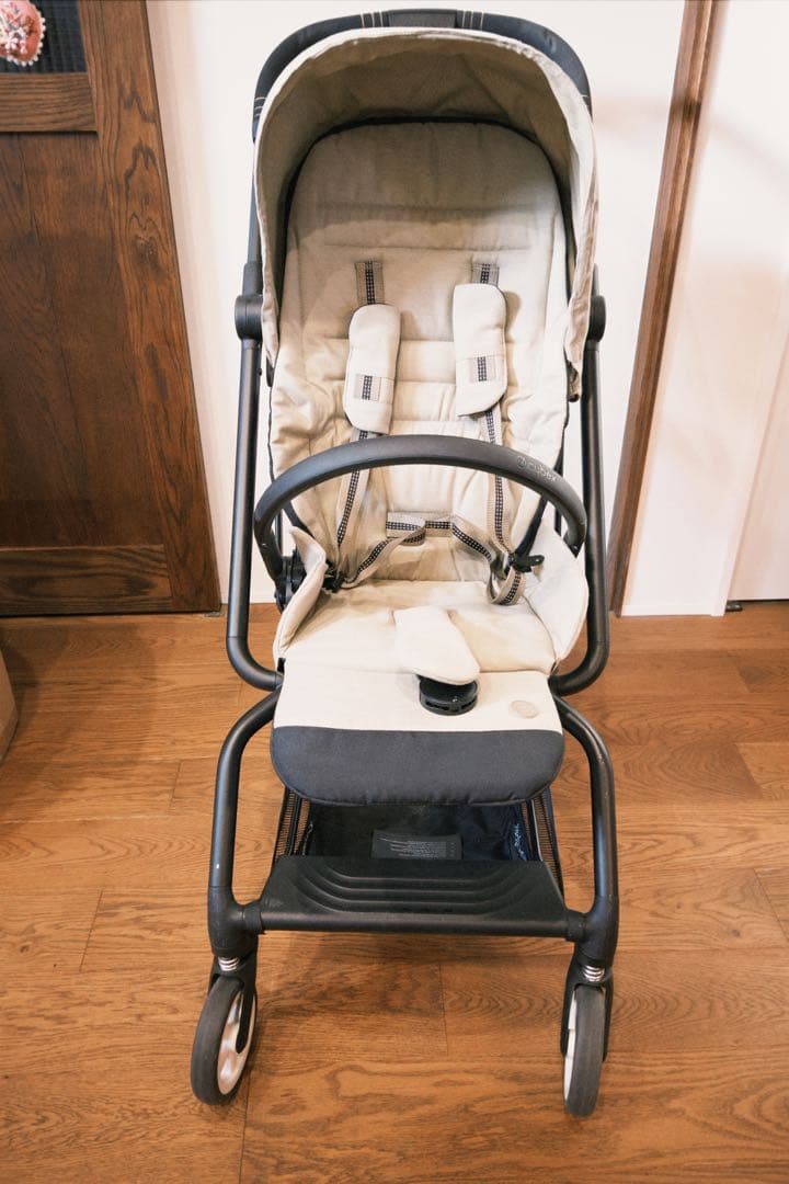 CybexのEEZY S TWIST2