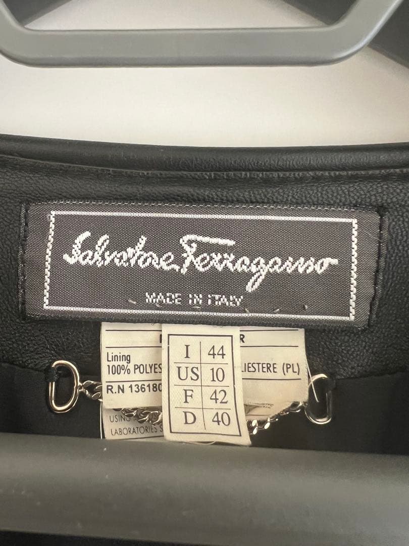Salvatore Ferragamo 本革ジャケット 黒44 美品 希少サイズ