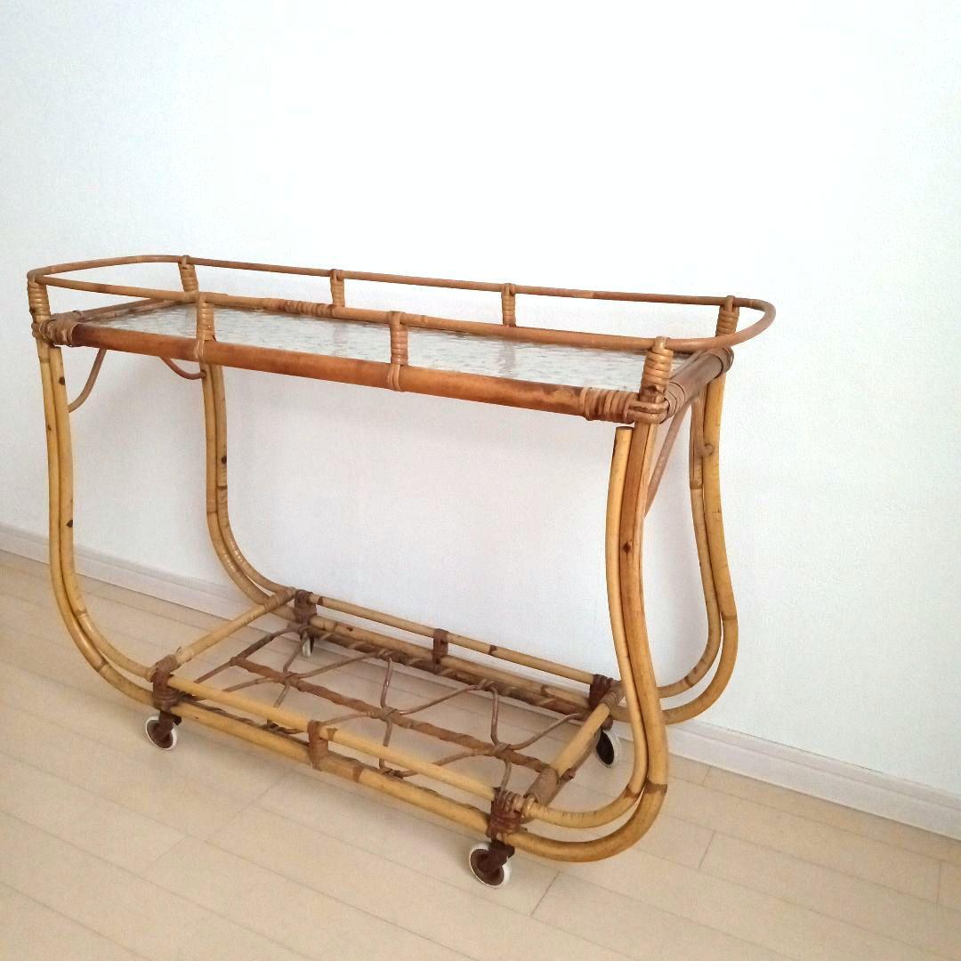 ラタンとガラスのフラワースタンド キャスター付き スウェーデン 北欧