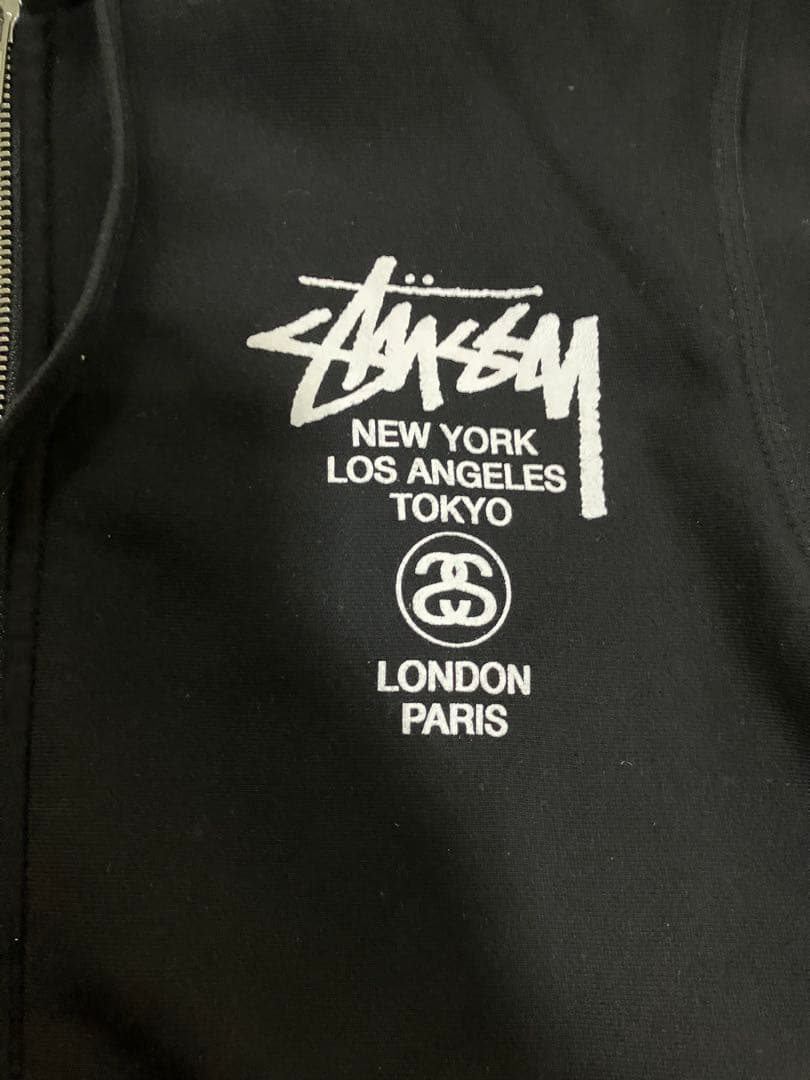 Stussy ブラック ジップアップパーカー