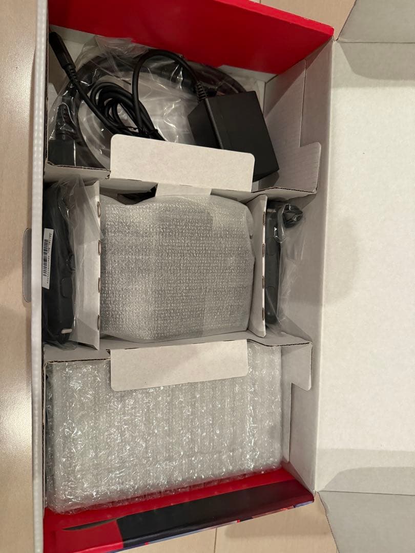 Nintendo Switch ニンテンドースイッチ本体　ネオンレッドブルー