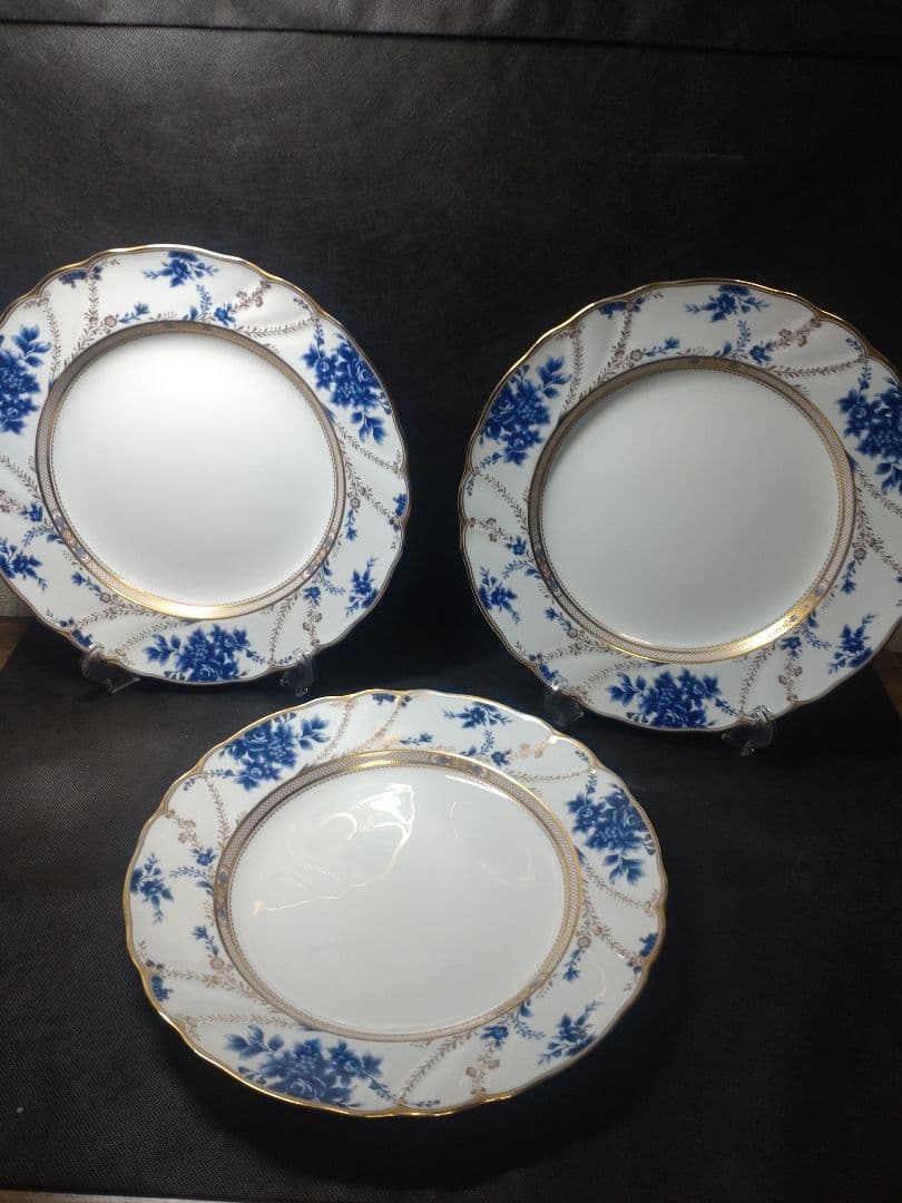 ノリタケ　アンティクウィティ　ディナー皿